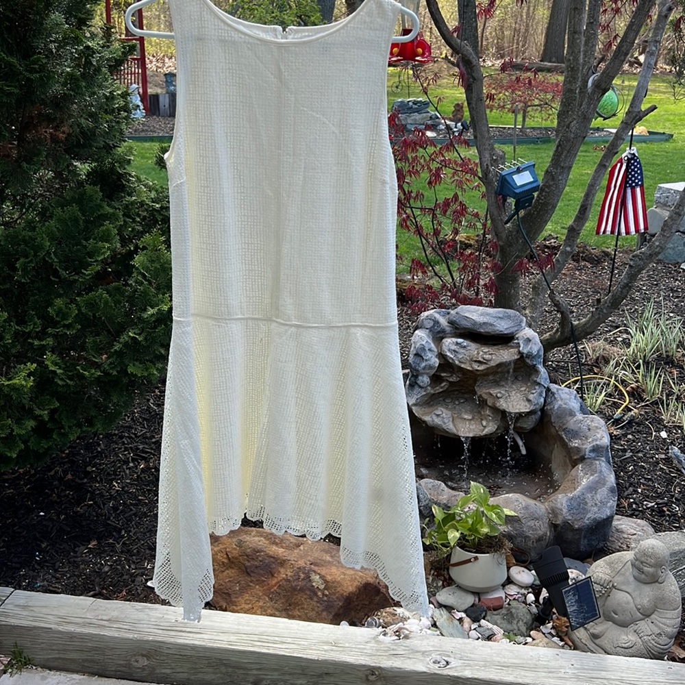 Sleeveless dress